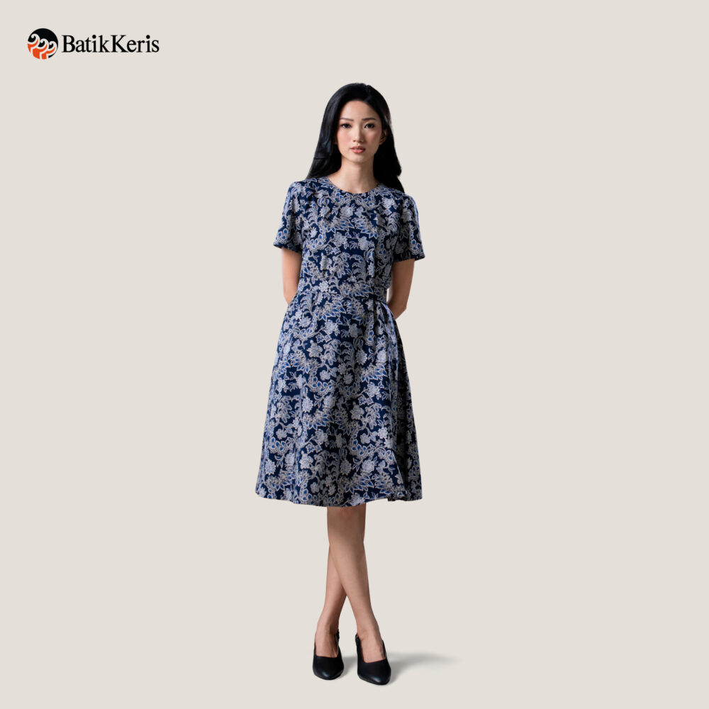 dress batik keris modern Where elegance meets values this dress in Arum Padma motif celebrates feminine beauty inspired by the lotus and its spiritual grace. Available at Batik Keris. #batikkeris #batikdress