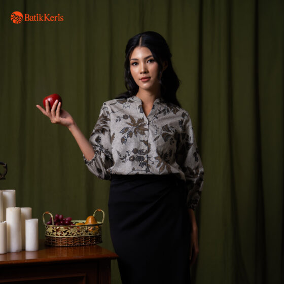 Blouse Batik Lengan 3/4 Motif Keris Galaran Kusumo