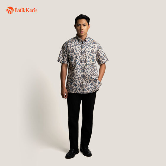 Kemeja Relaxed Fit Batik Lengan Pendek Motif Keris Merak Kasimpir