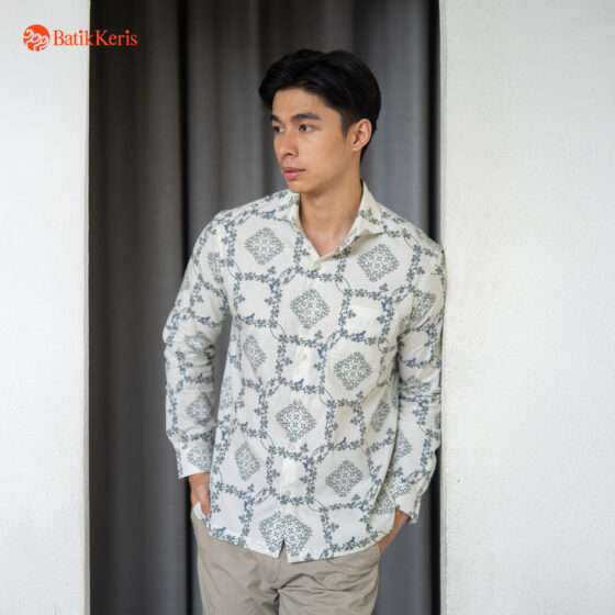 Kemeja Slimfit Batik Lengan Panjang Motif Keris Harashta