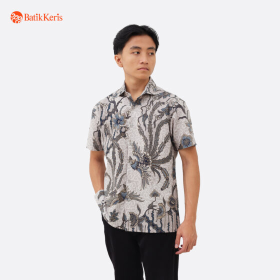 Kemeja Slimfit Batik Lengan Pendek Motif Keris Laras Anggana