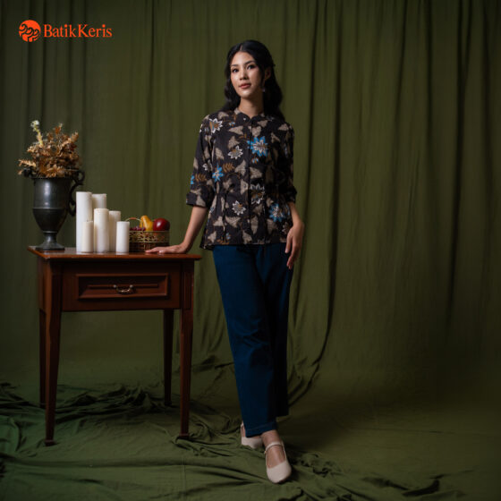 Blouse Batik Lengan 3/4 Motif Keris Lung Rahajeng