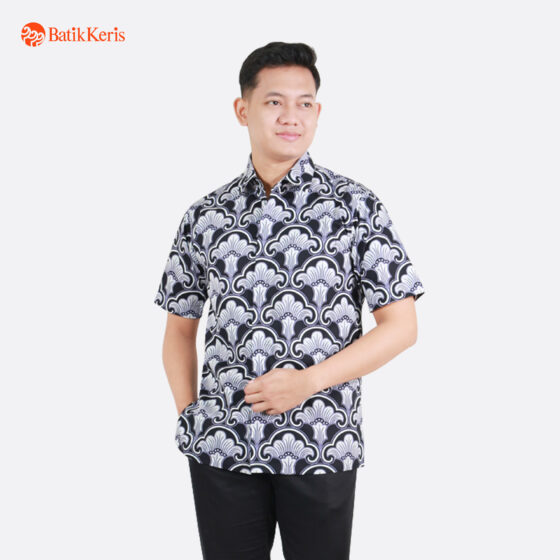 Kemeja Reguler Fit Batik Lengan Pendek Motif Sisik Nusantara