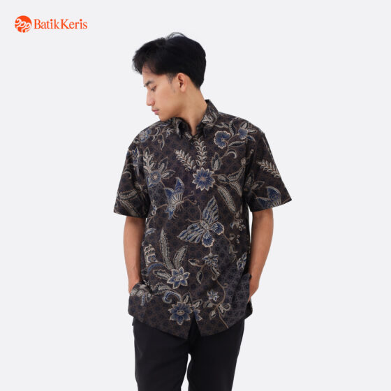 Kemeja Relaxed Fit Batik Lengan Pendek Motif Keris Harshamitra